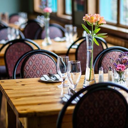 Byrnes Wine Dine Stay Ennistimon Exterior foto