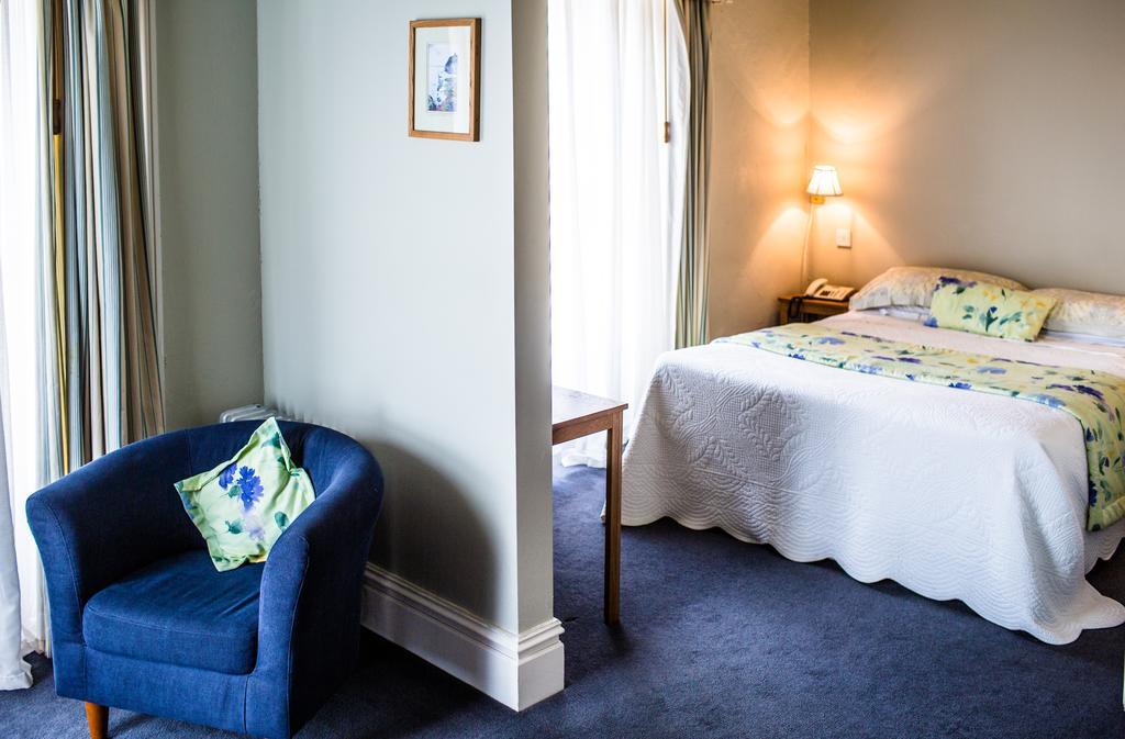 Byrnes Wine Dine Stay Ennistimon Zimmer foto