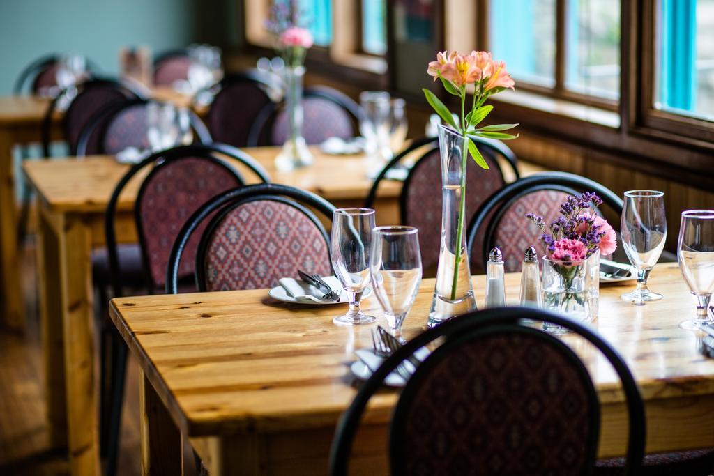 Byrnes Wine Dine Stay Ennistimon Exterior foto